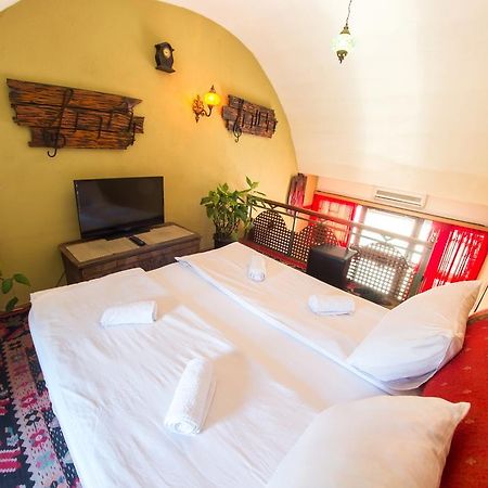 Cozy Studio Apartment Next To The Old Bridge Мостар Екстериор снимка