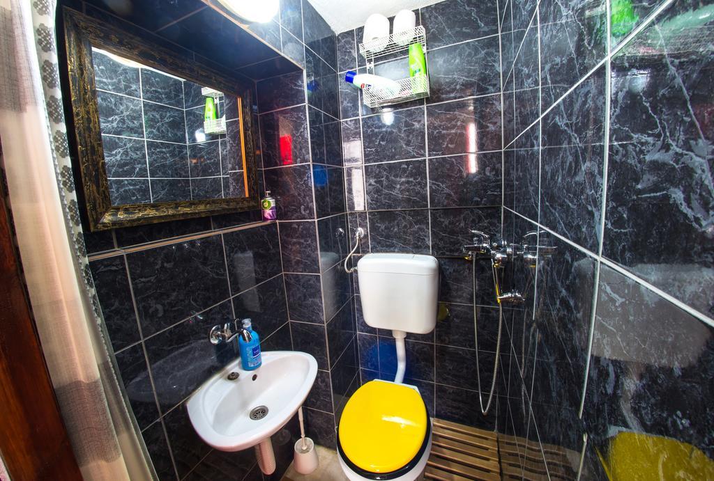 Cozy Studio Apartment Next To The Old Bridge Мостар Екстериор снимка