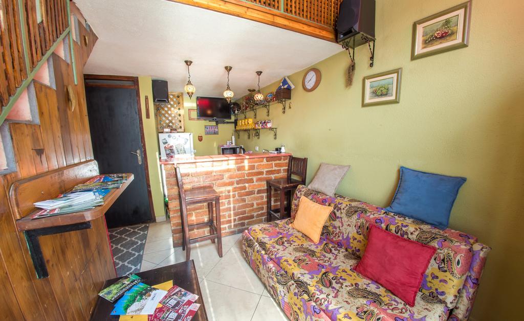 Cozy Studio Apartment Next To The Old Bridge Мостар Екстериор снимка