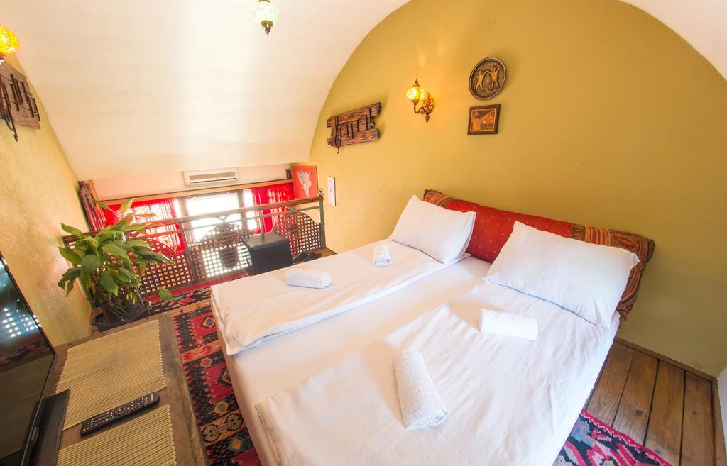 Cozy Studio Apartment Next To The Old Bridge Мостар Екстериор снимка